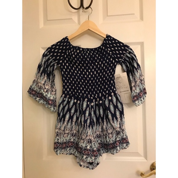 Printed off shoulder romper with smocking - Picture 2 of 2